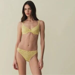 NWT Dôen Arosa Brief in Daffodil